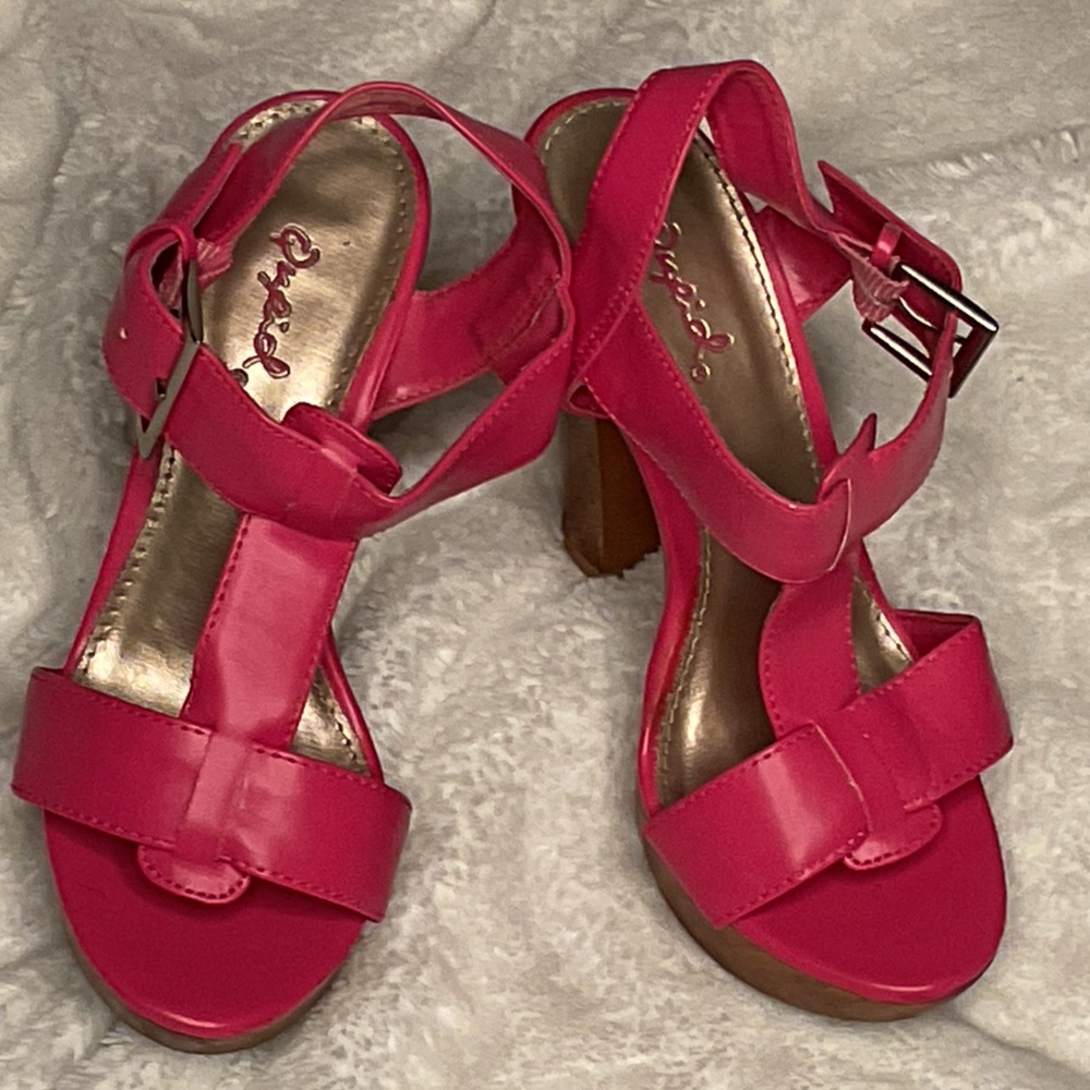 Qupid brand pink heels